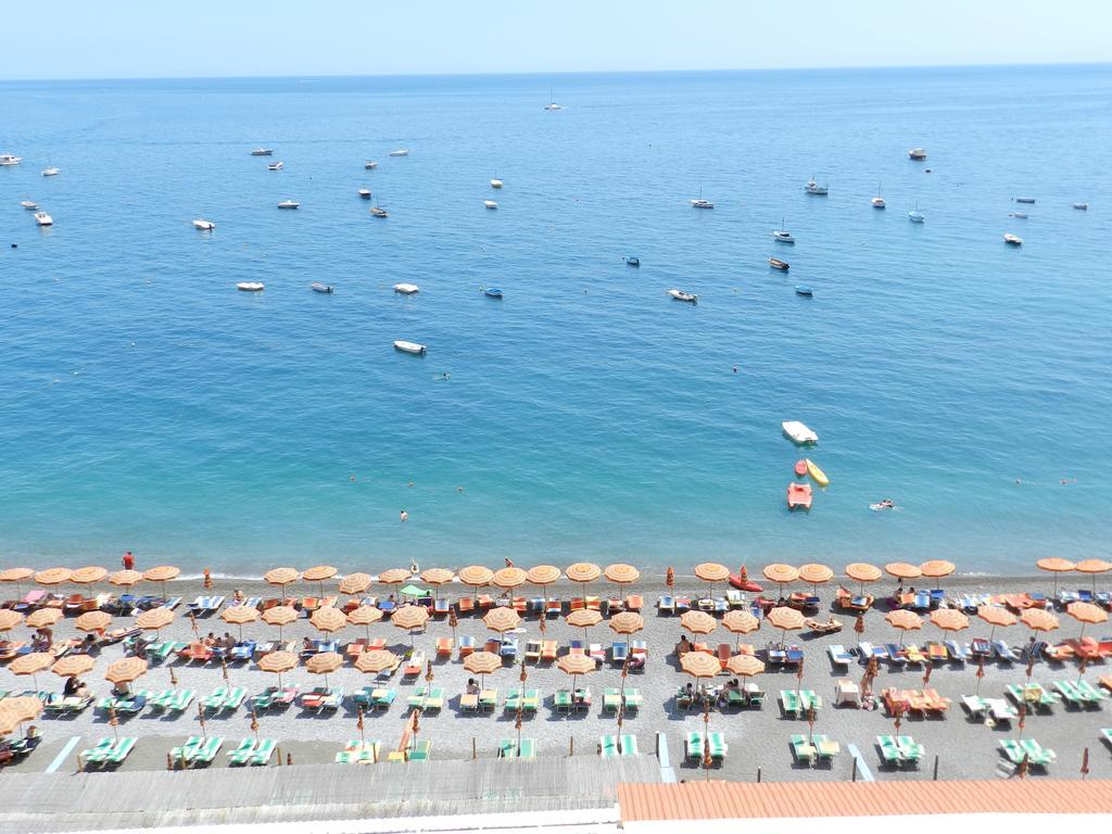 Camera Deluxe Matrimoniale/Doppia con Letti Singoli con Vista Mare