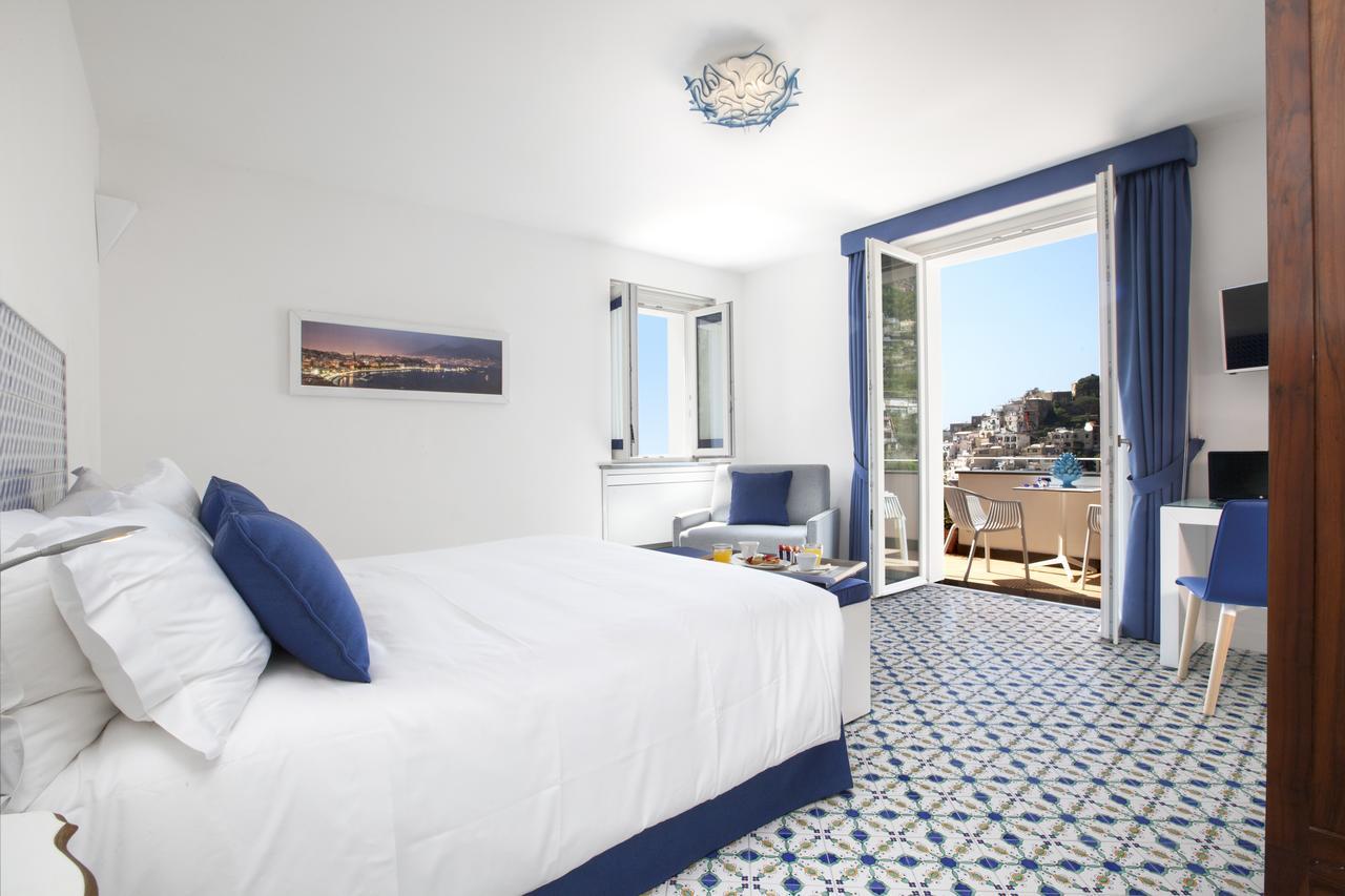 Large Double Room Terrace,664270371:JPEG